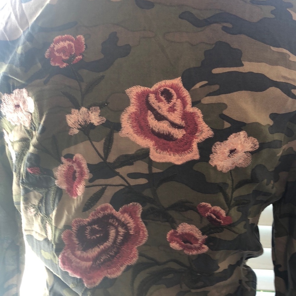 Rue 21 Embroidered Camo Button Down Shirt - Picture 3 of 7